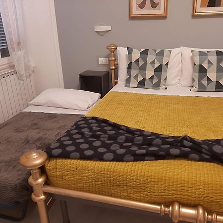 Justkey Hotel La Spezia Room photo